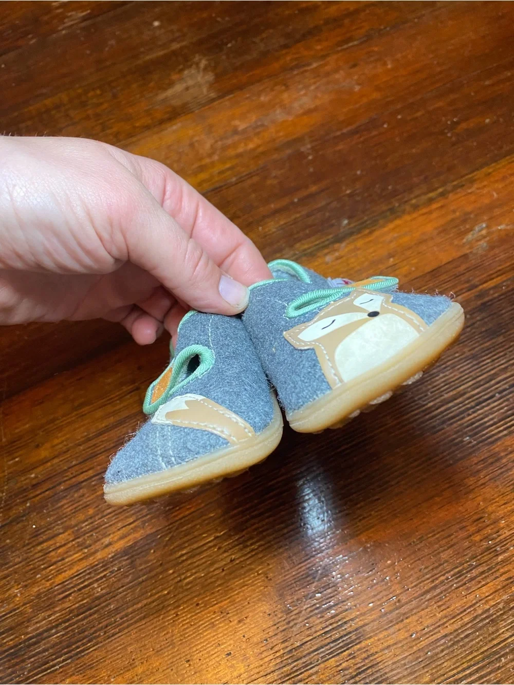EUC See Kai Run Felted Wool Cruz II Velcro Crib Shoe Grey Fox Slippers